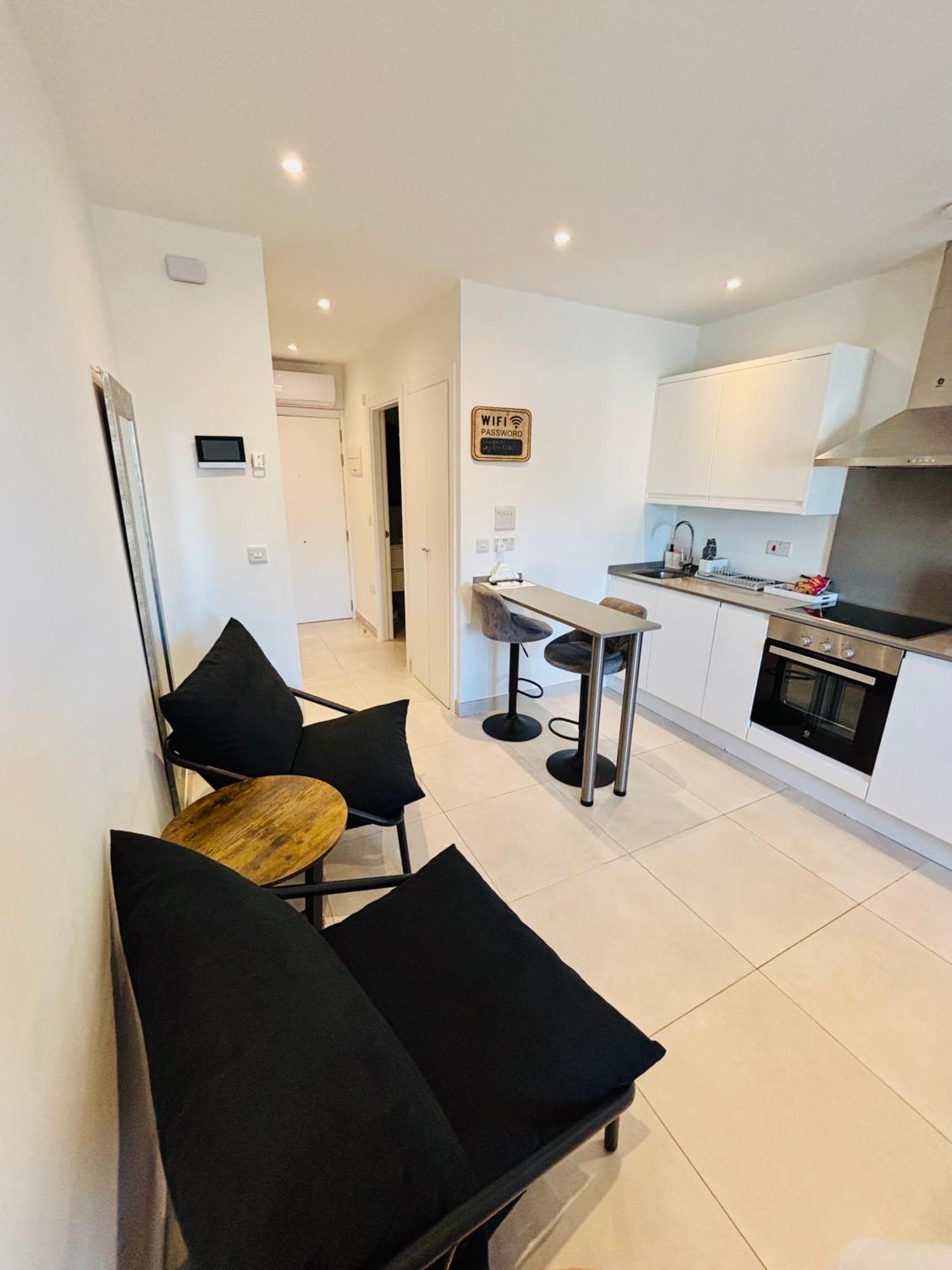 Gibraltar Central Suites ภายนอก รูปภาพ